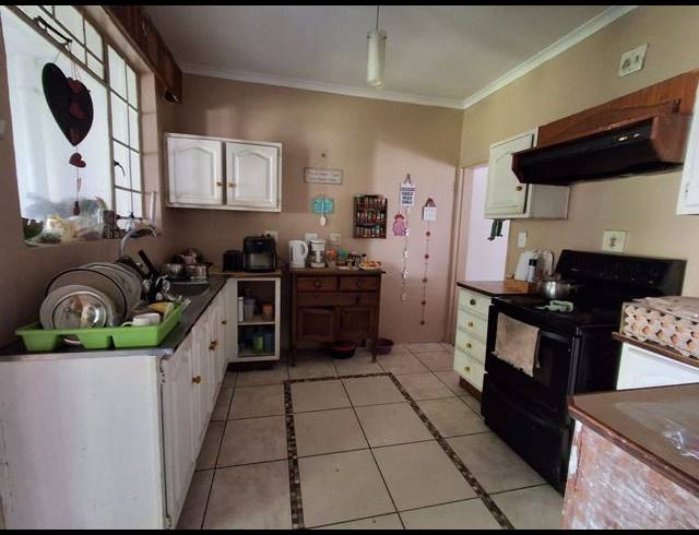 3 BEDROOM HOUSE FOR SALE IN BIRCHLEIGH NORTH